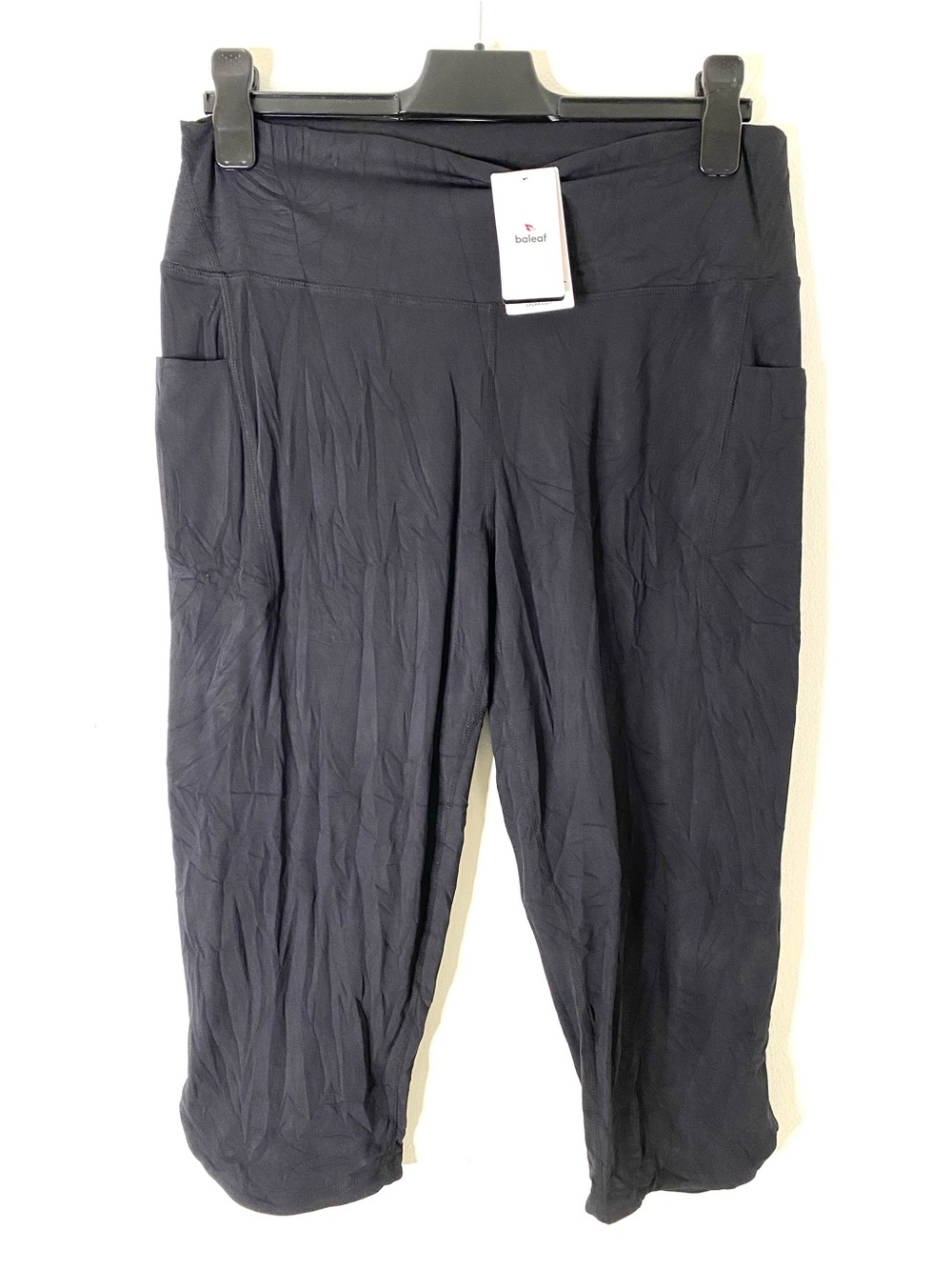Baleaf Black Capri Leggings NWT Side Pockets Pull On Athletic Activewear